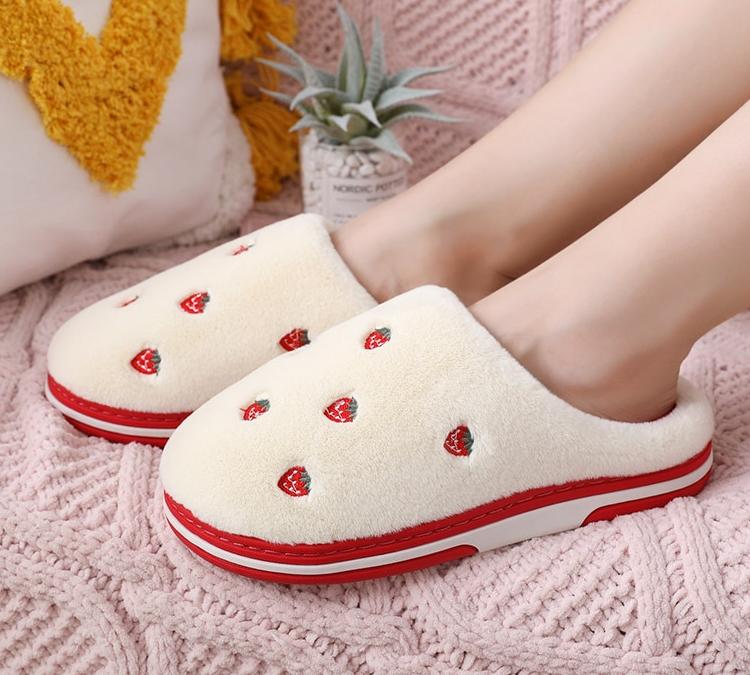 Anti-Slip Berry Patterned Warm Plush Slippers